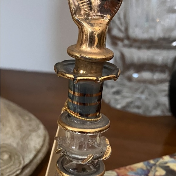 Egyptian hand blown perfume bottle. Exquisite design . - Picture 9 of 13